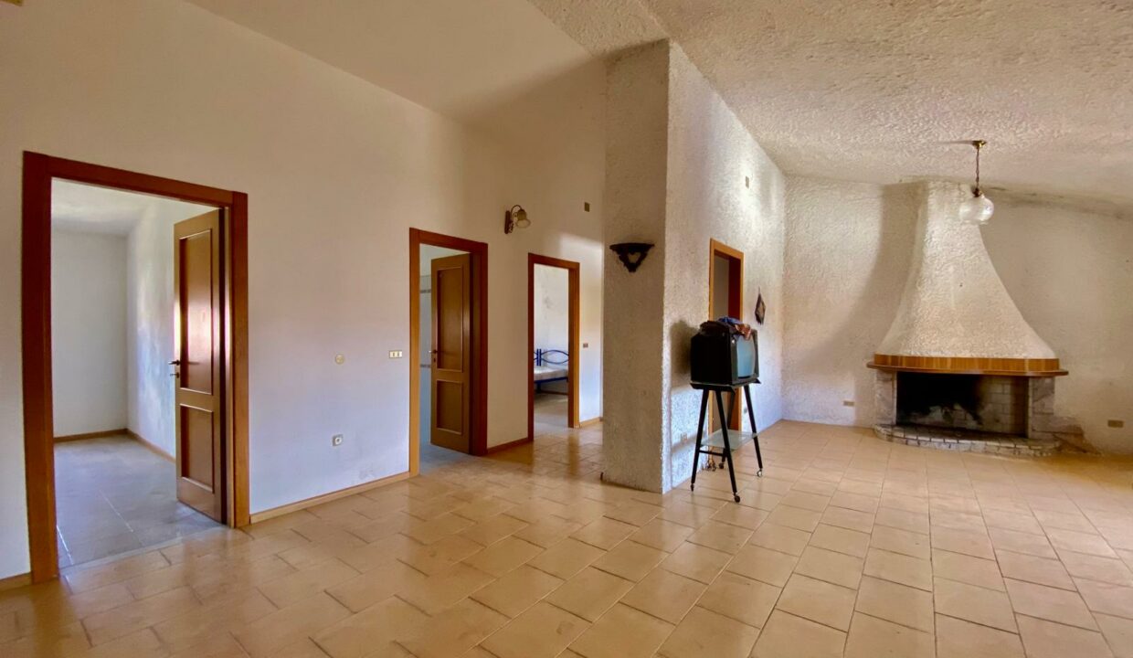 WhatsApp Image 2025-04-14 at 17.37.40(8)