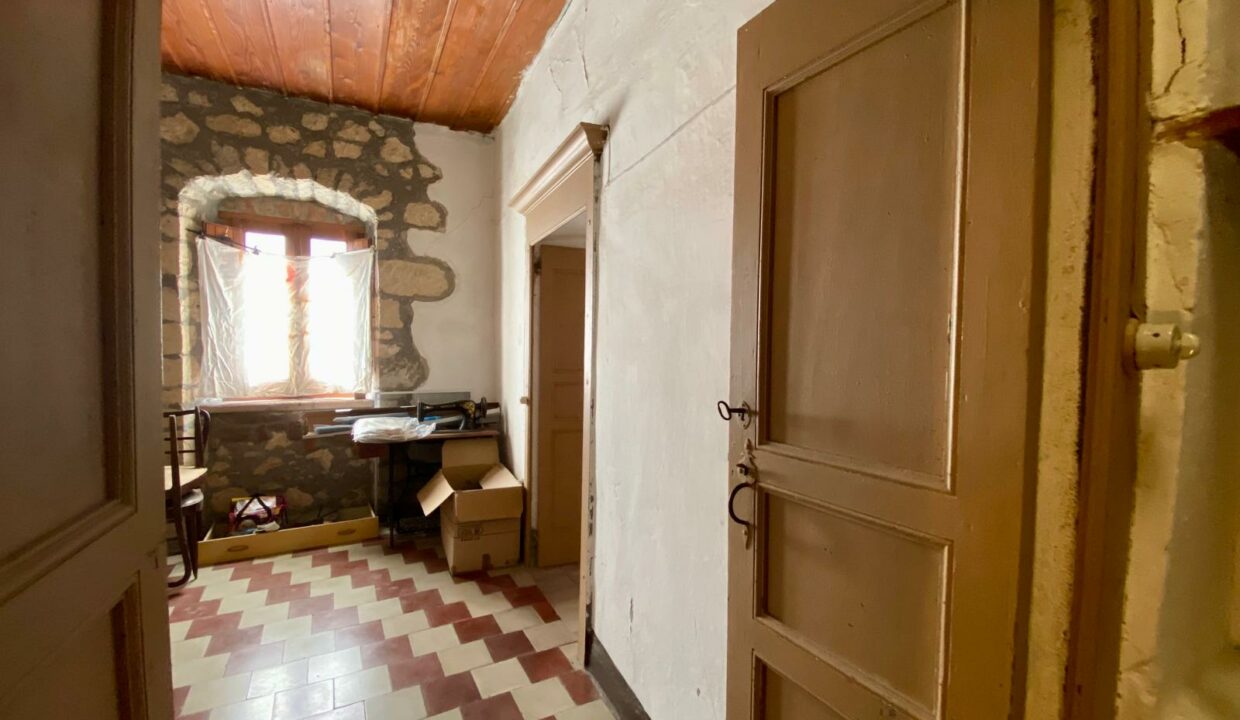 WhatsApp Image 2025-05-29 at 17.36.01(14)